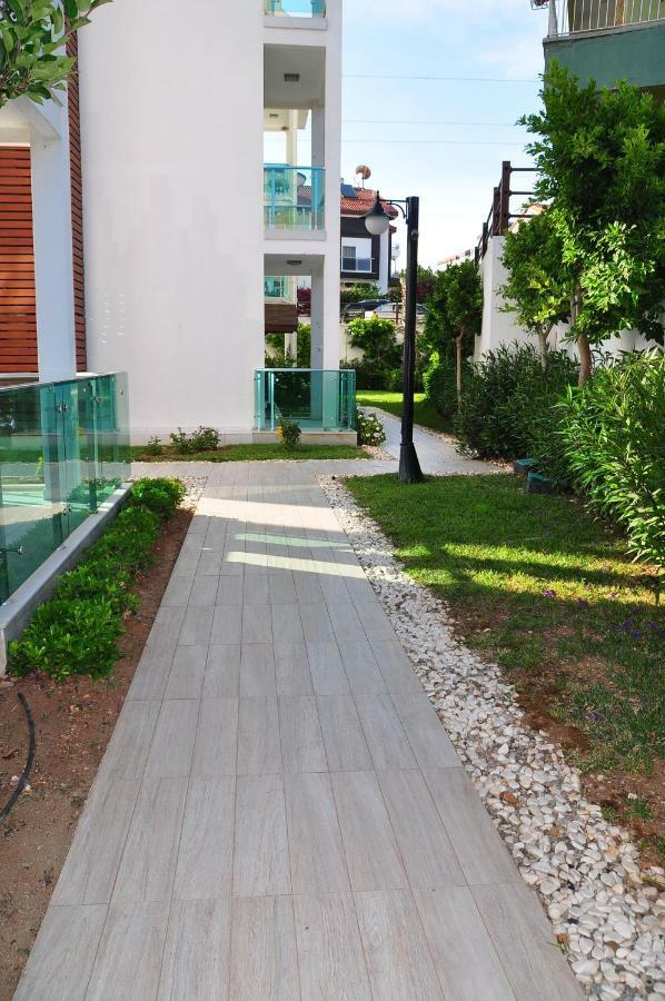 Gardenia Side
