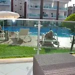 Side Gardenia Residence